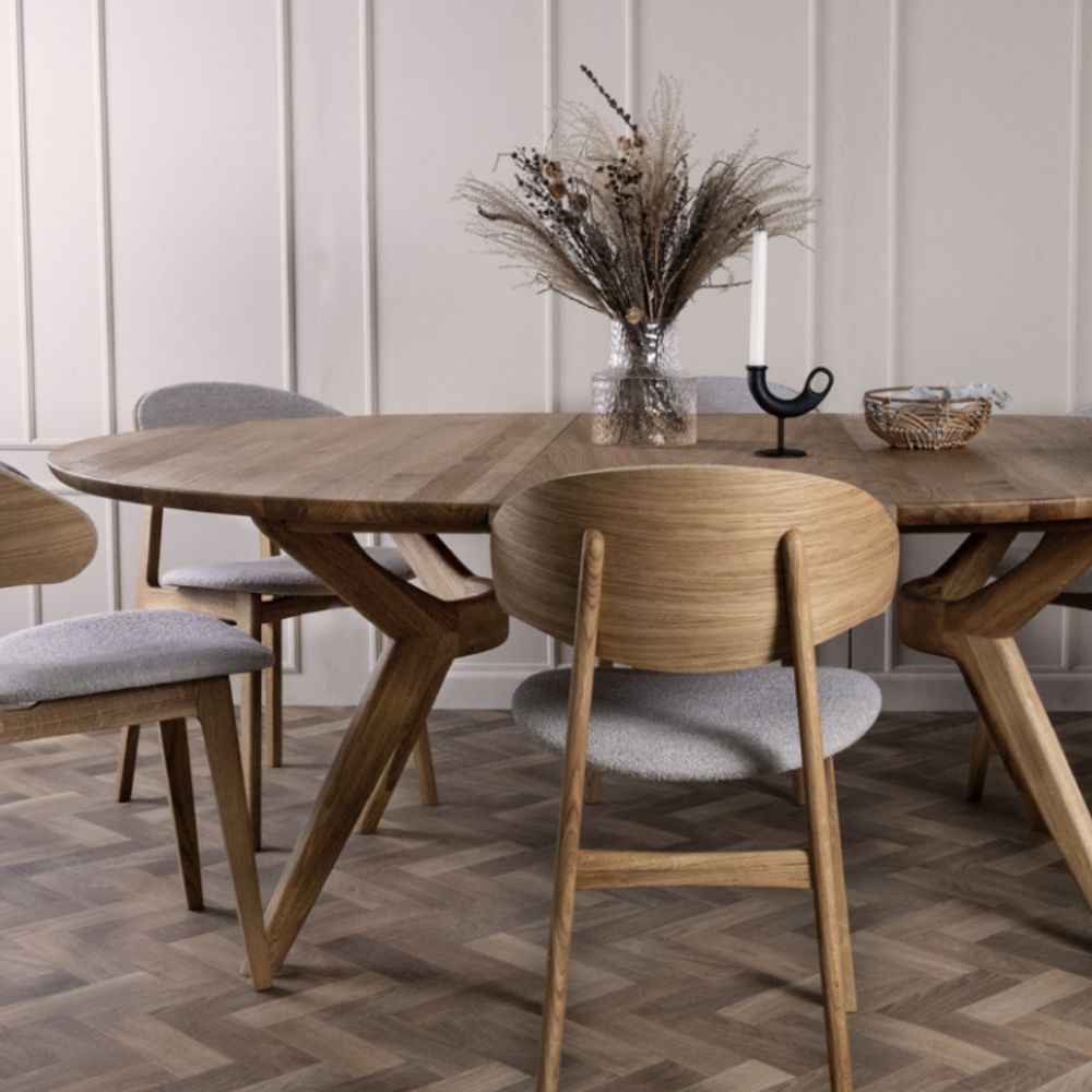 Aimee Extendable Round Dining Table