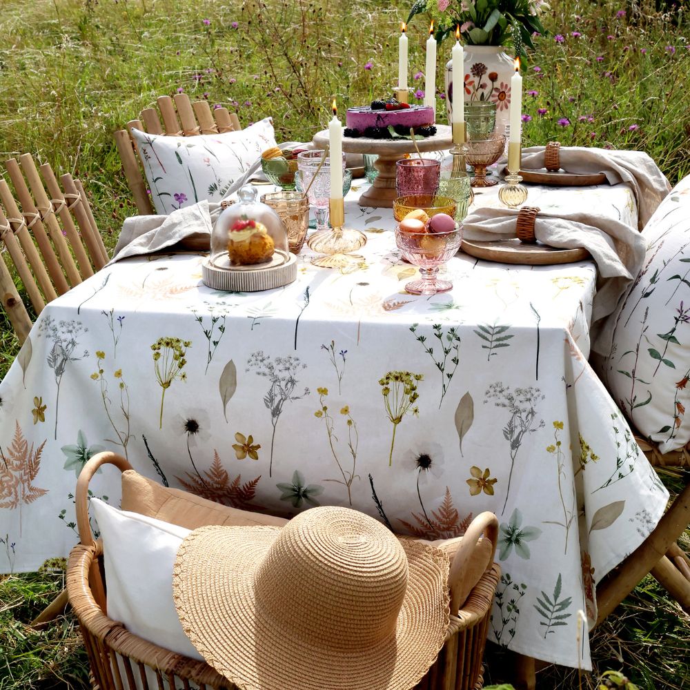 Alix Tablecloth - Cream