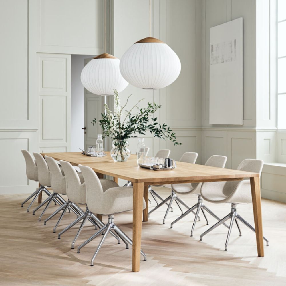 Bolia - Graceful Dining Table