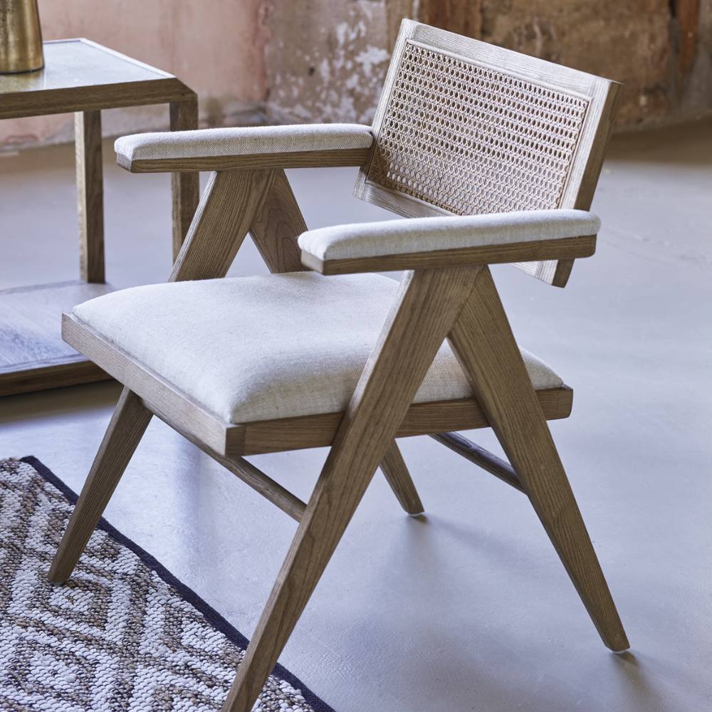 Blanc D'Ivoire Charles - Ecru Linen Natural Foam Armchair
