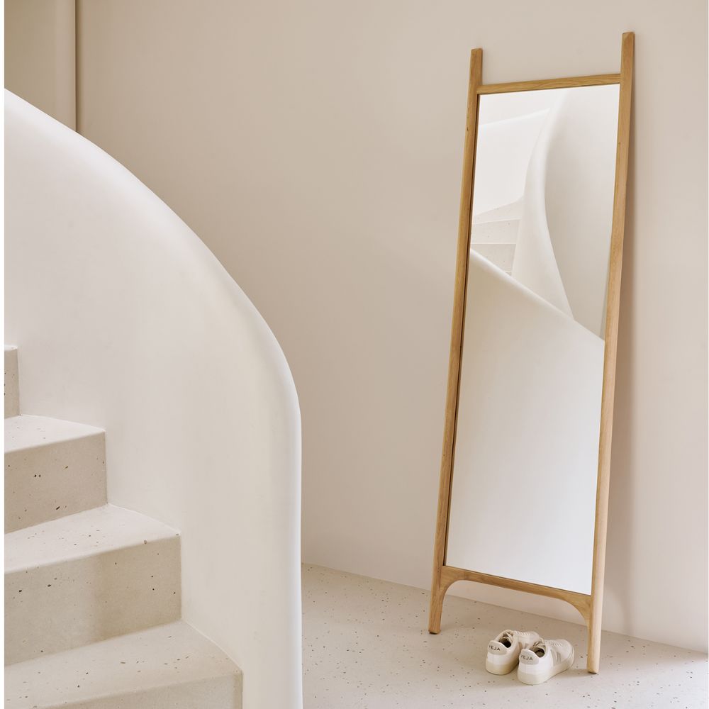 Ethnicraft PI Floor Mirror – Full-Length Wooden Floor Mirror with Sculpted Curved Frame